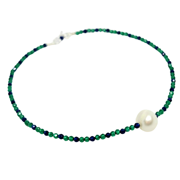 Freshwater pearl bracelet with Sapphire and Emerald crystals